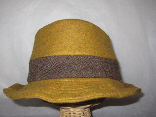 ワイヤー入り低めハット