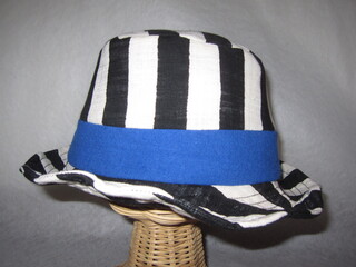 ワイヤー入り低めハット