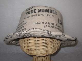 ワイヤー入り低めハット